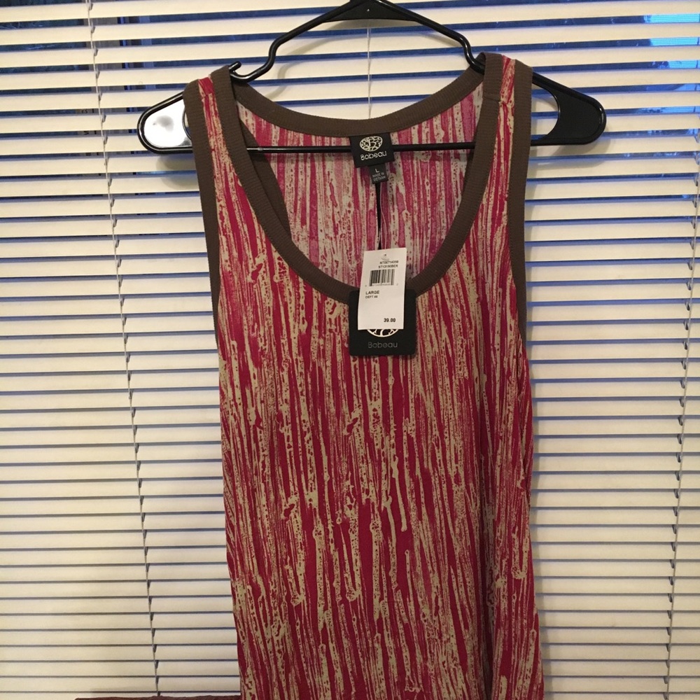 Brandnew top